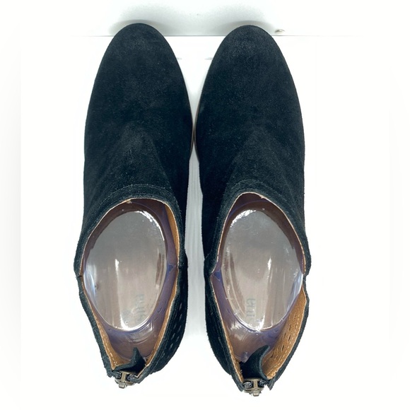 Susina Blakely Perforated Black Suede Ankle Boots Size 8.5 - Picture 5 of 9